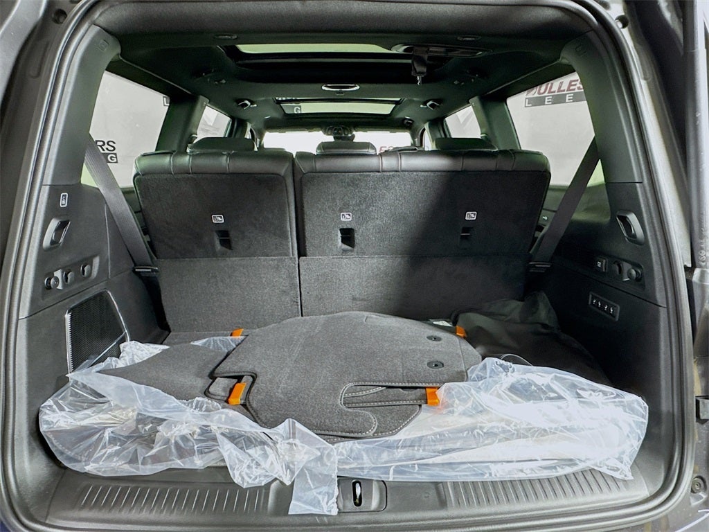 2026 Jeep Grand Wagoneer Base