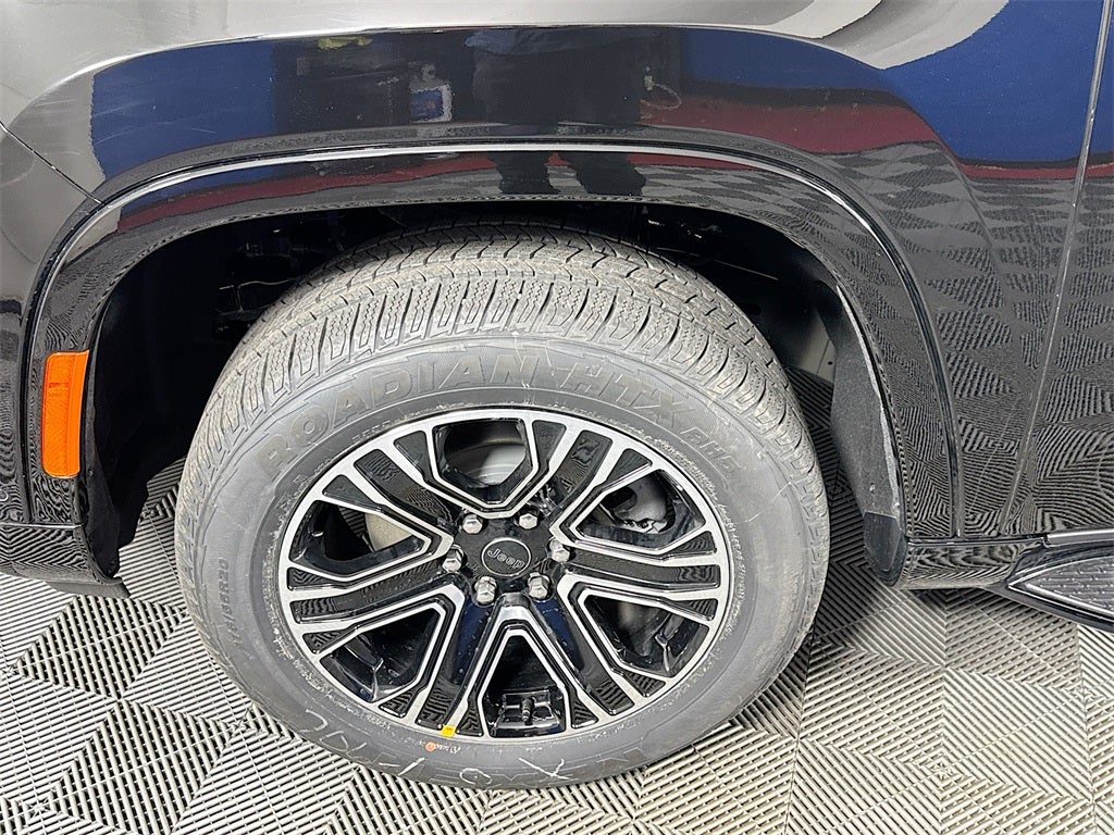 2026 Jeep Grand Wagoneer Base