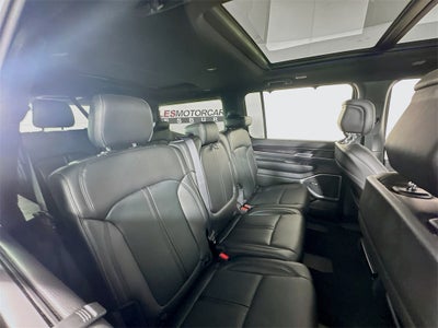 2024 Jeep Wagoneer Base