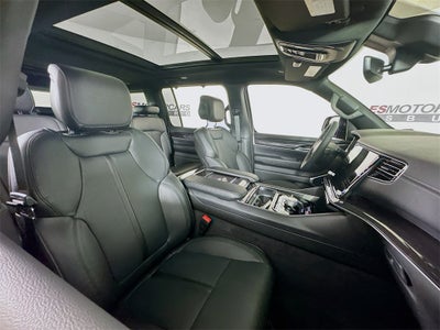 2024 Jeep Wagoneer Base