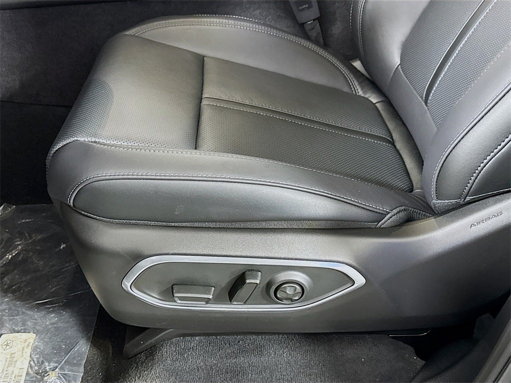 2026 Jeep Grand Wagoneer Limited Altitude