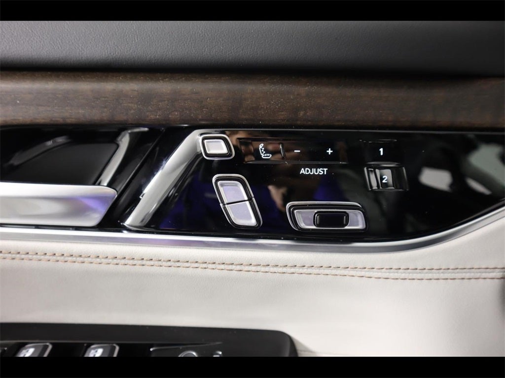 2024 Jeep Grand Wagoneer Base