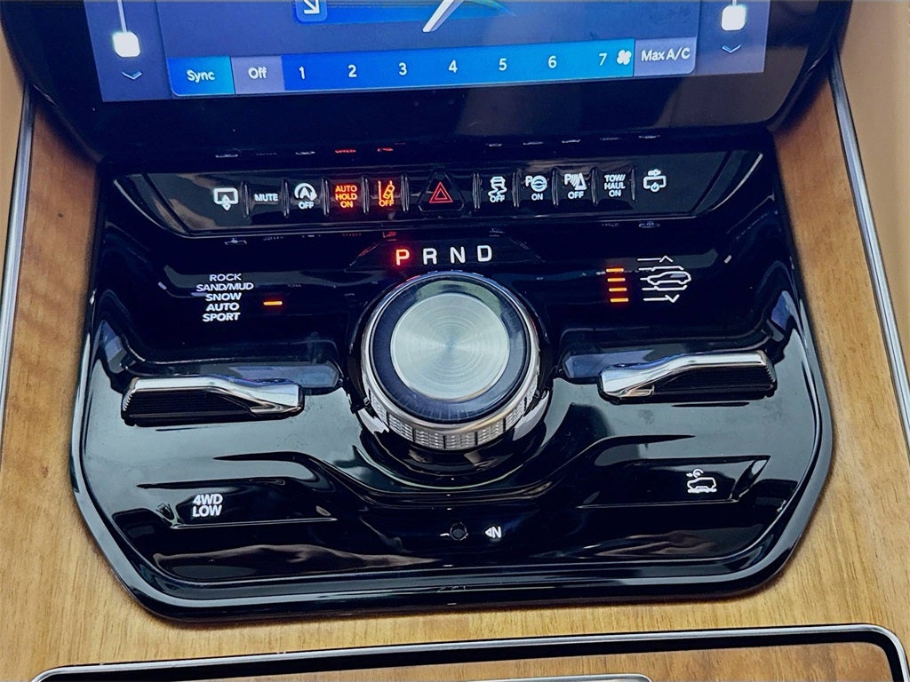 2024 Jeep Grand Wagoneer Series III