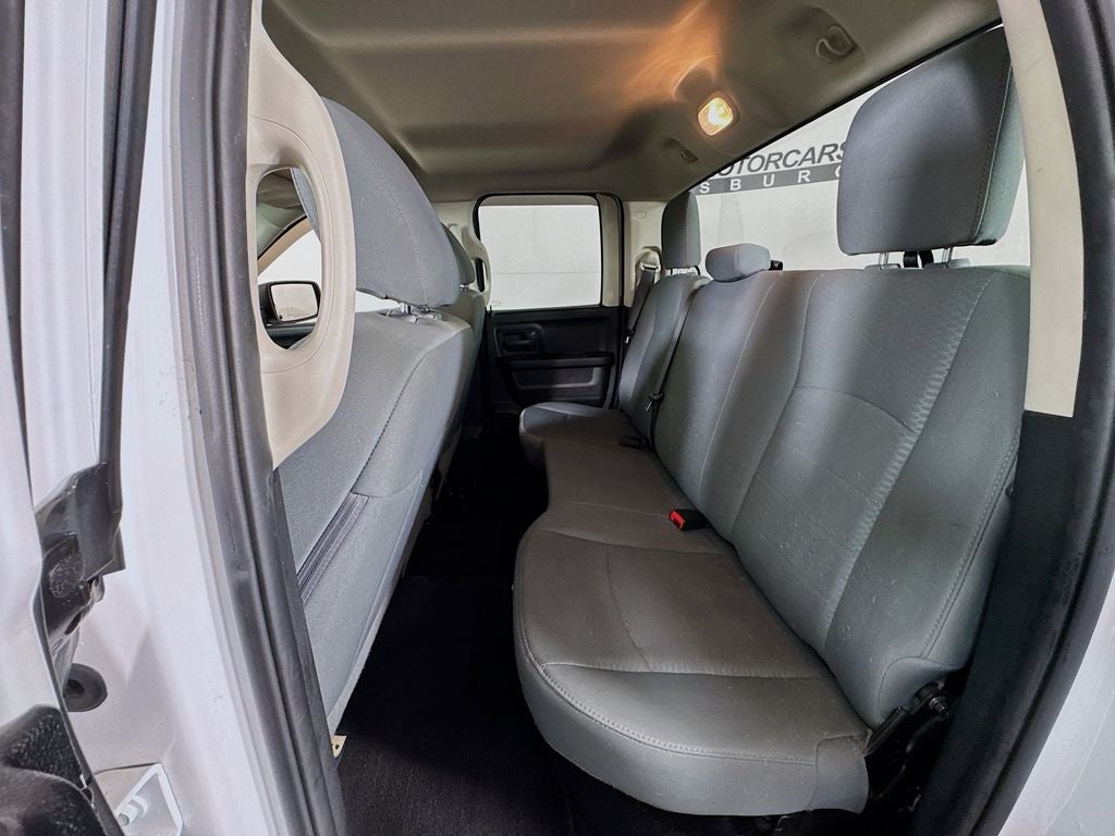2017 RAM 1500 Express QUAD CAB 4X4