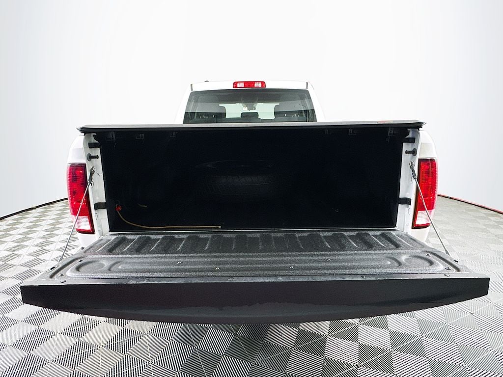 2017 RAM 1500 Express QUAD CAB 4X4