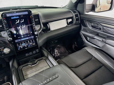 2025 RAM 1500 Limited C rew Cab 4X4