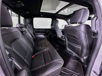 2025 RAM 1500 Limited C rew Cab 4X4