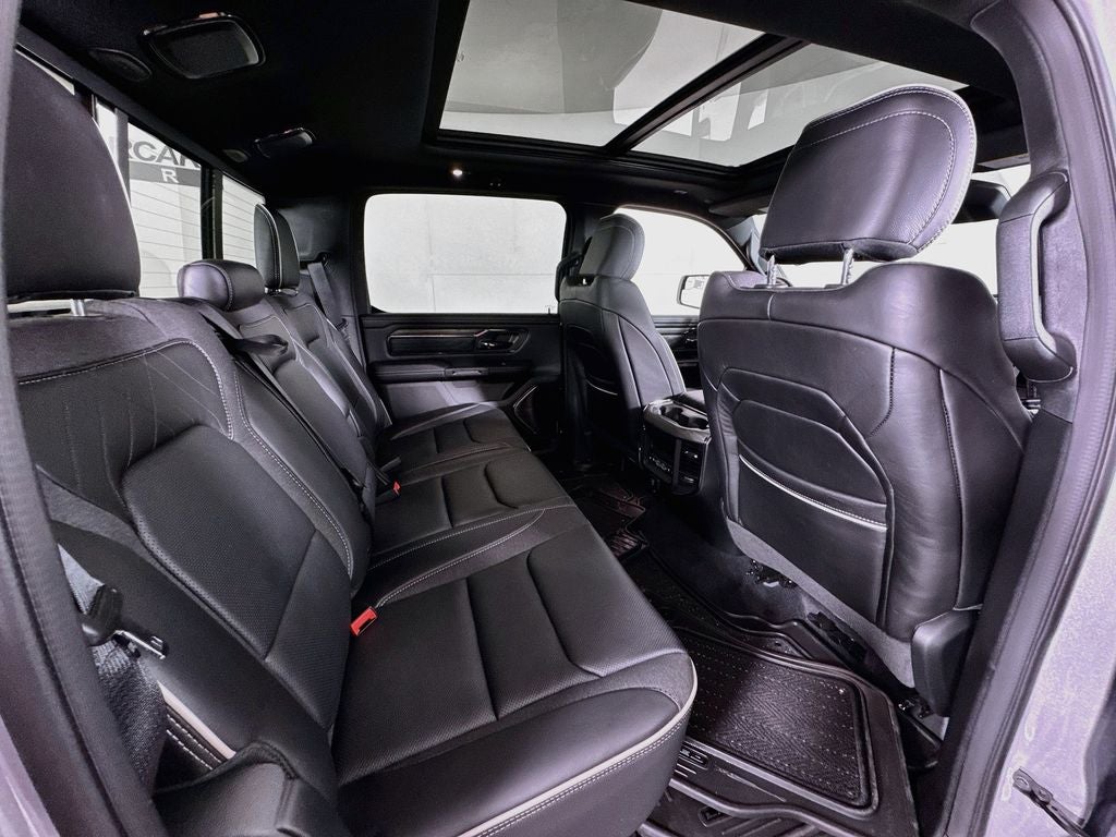 2025 RAM 1500 Limited C rew Cab 4X4