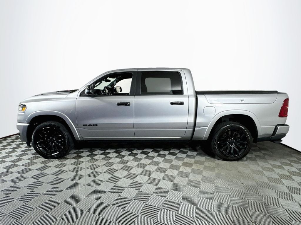 2025 RAM 1500 Limited C rew Cab 4X4