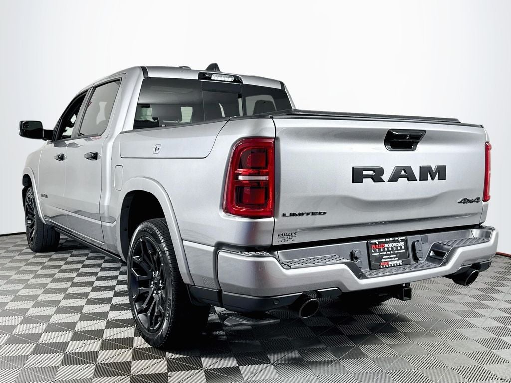 2025 RAM 1500 Limited C rew Cab 4X4