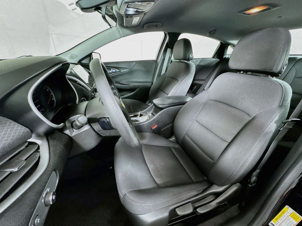 2022 Chevrolet Malibu LS 1LS