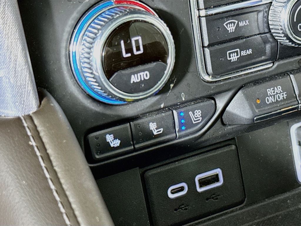 2022 GMC Yukon XL SLT