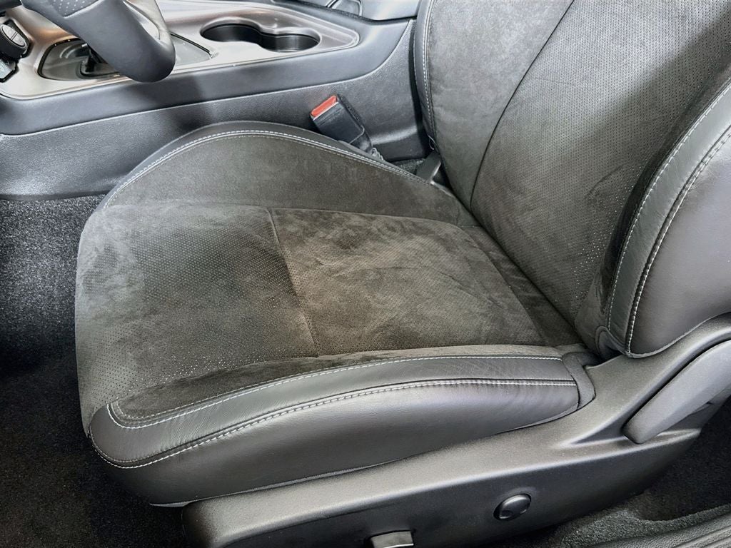 2023 Dodge Challenger R/T PLUS