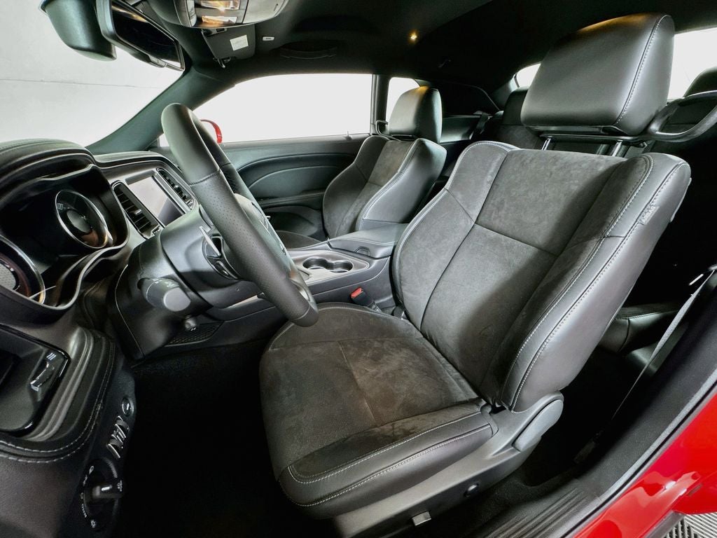 2023 Dodge Challenger R/T PLUS