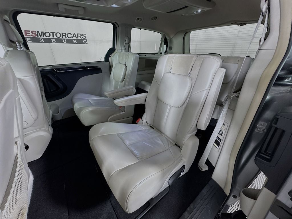 2015 Chrysler Town & Country Limited-Platinum