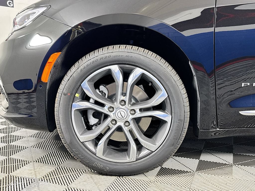 2026 Chrysler Pacifica Pinnacle