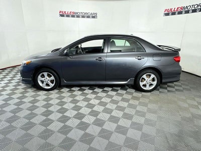 2011 Toyota Corolla S Preferred O wner's Portfolio