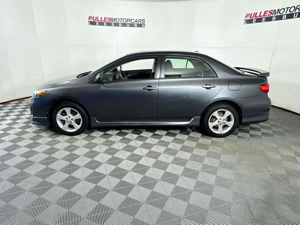 2011 Toyota Corolla S Preferred O wner's Portfolio