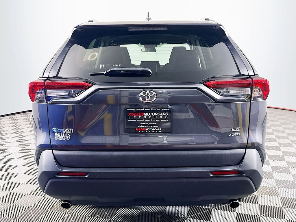 2020 Toyota RAV4 LE