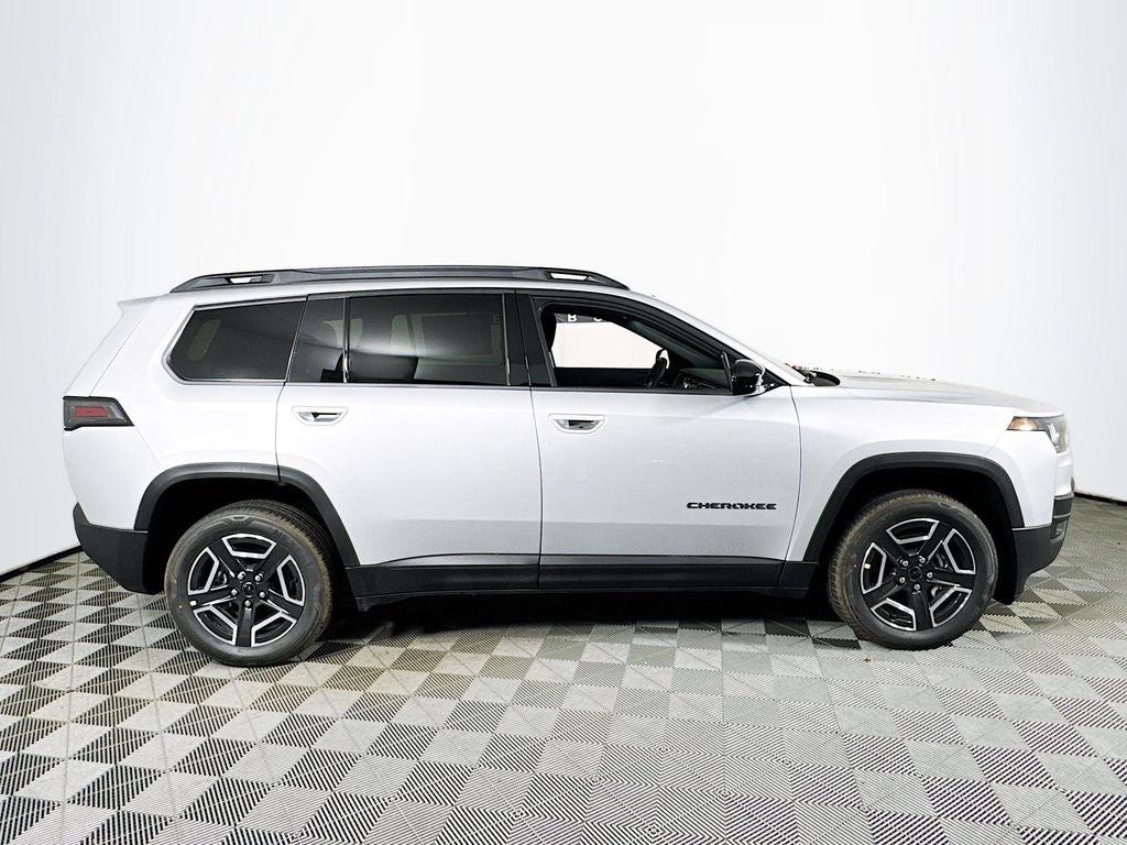 2026 Jeep Cherokee Laredo