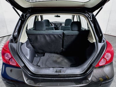 2011 Nissan Versa 1.8 S 5DR-Hatchback