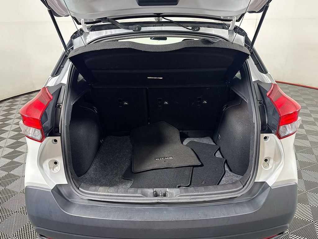 2018 Nissan Kicks SV