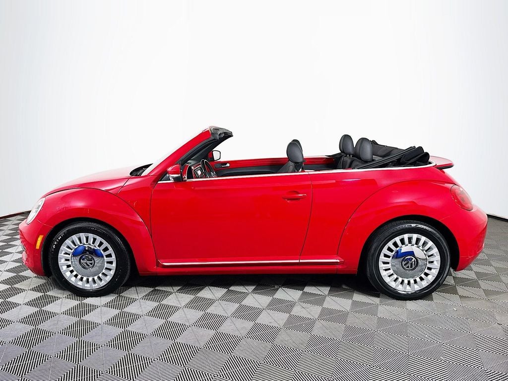 2016 Volkswagen Beetle Convertible 1.8T Denim