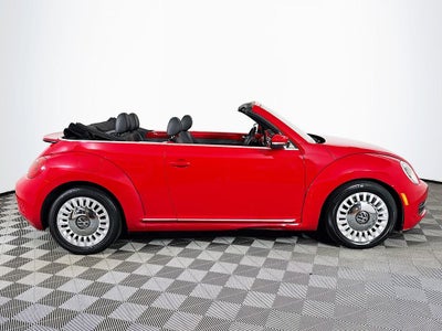 2016 Volkswagen Beetle Convertible 1.8T Denim