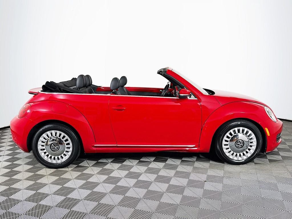 2016 Volkswagen Beetle Convertible 1.8T Denim