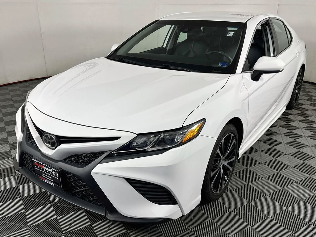 2019 Toyota Camry SE