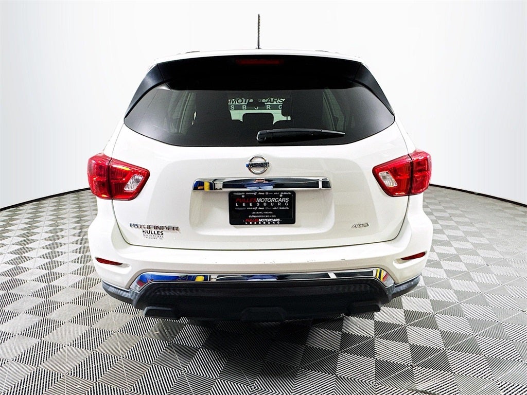 2017 Nissan Pathfinder S