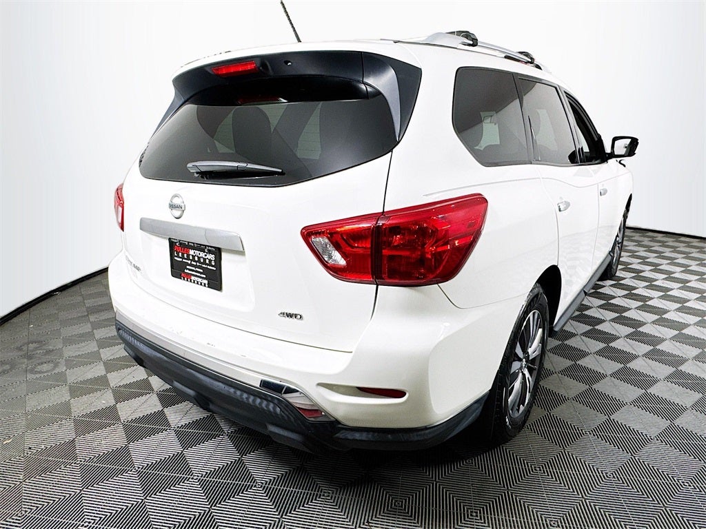 2017 Nissan Pathfinder S