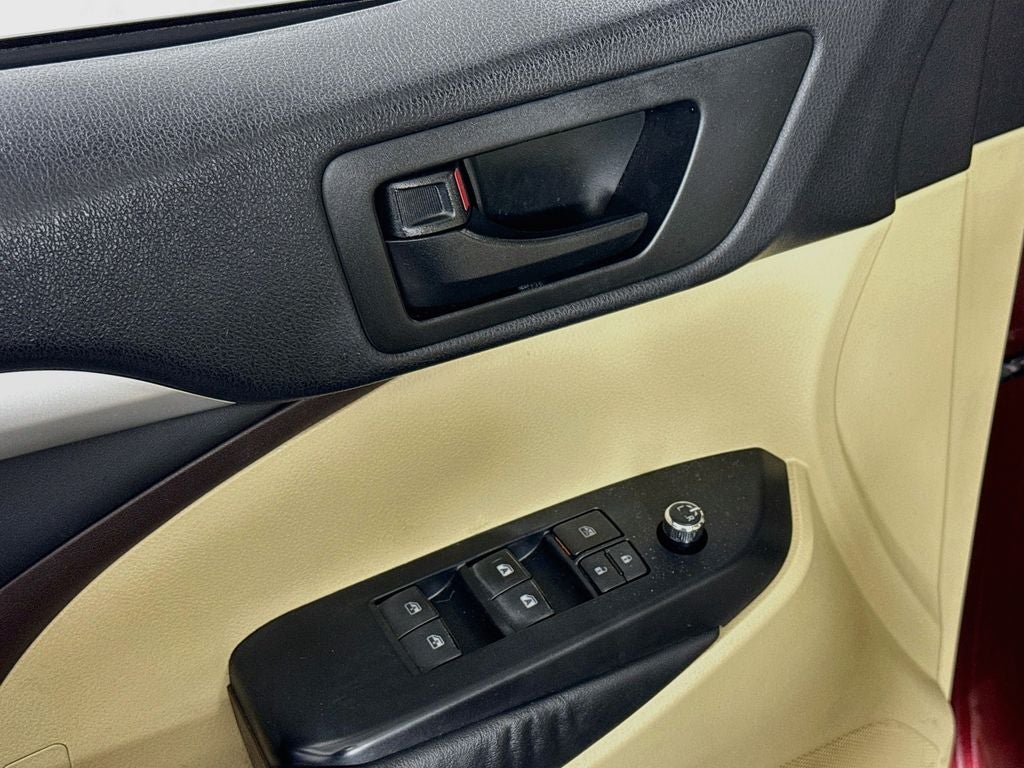 2015 Toyota Highlander LE Plus V6 AWD