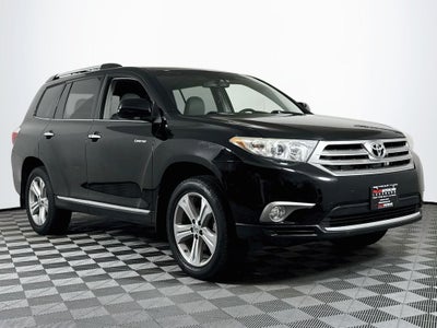 2013 Toyota Highlander Limited Preferred Owner's Portfolio