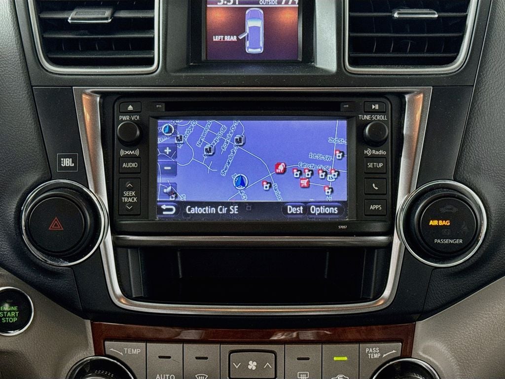 2013 Toyota Highlander Limited Preferred Owner's Portfolio
