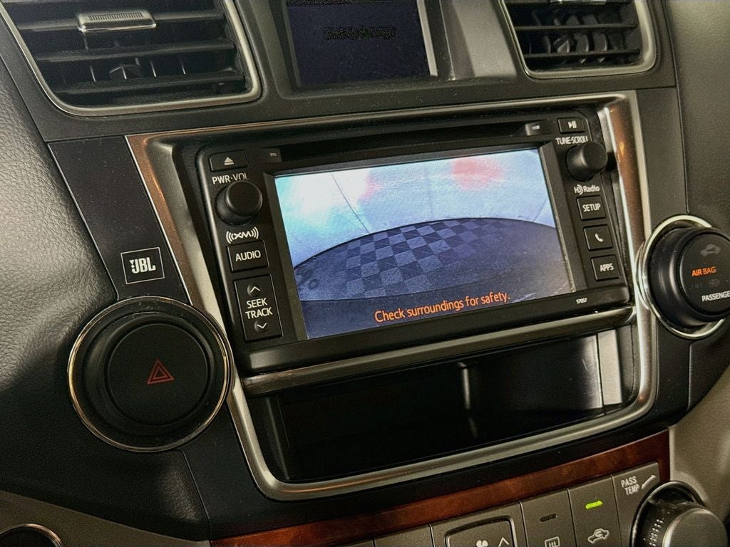 2013 Toyota Highlander Limited Preferred Owner's Portfolio