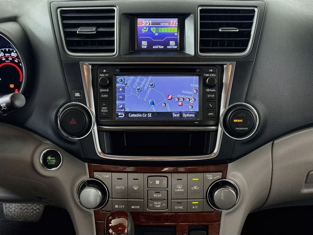 2013 Toyota Highlander Limited Preferred Owner's Portfolio