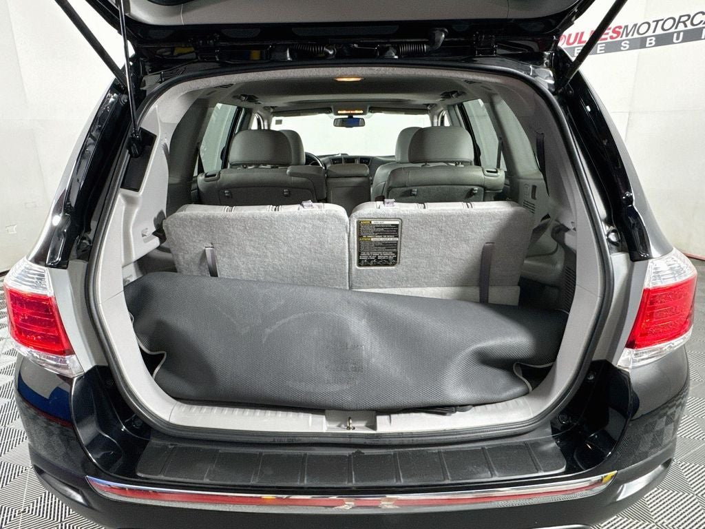2013 Toyota Highlander Limited Preferred Owner's Portfolio