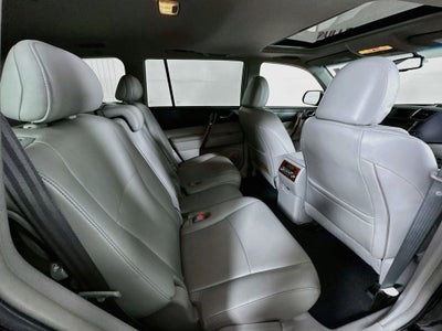 2013 Toyota Highlander Limited Preferred Owner's Portfolio