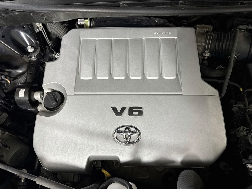 2013 Toyota Highlander Limited Preferred Owner's Portfolio