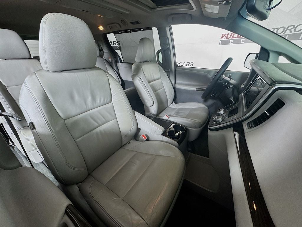 2017 Toyota Sienna XLE Premium 7 Passenger