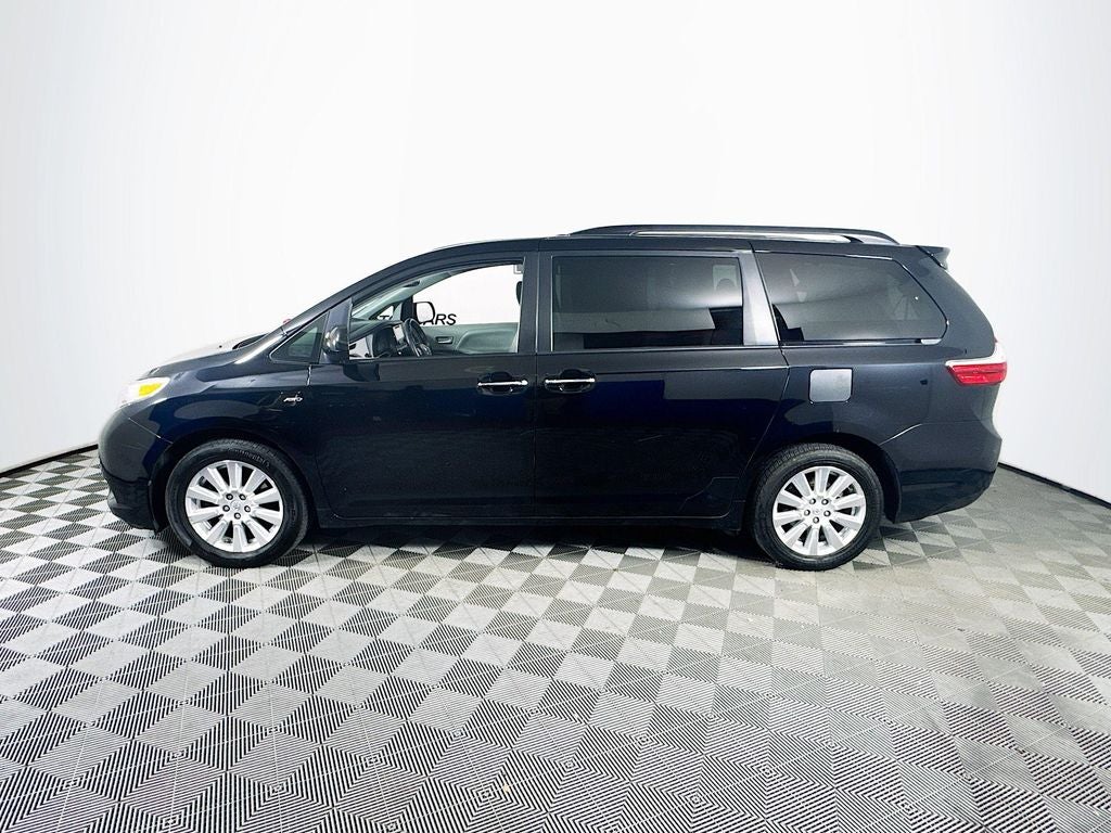 2017 Toyota Sienna XLE Premium 7 Passenger