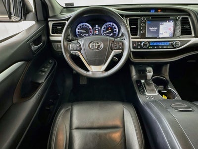 2015 Toyota Highlander XLE V6 AWD Preferred Owner's Portfolio