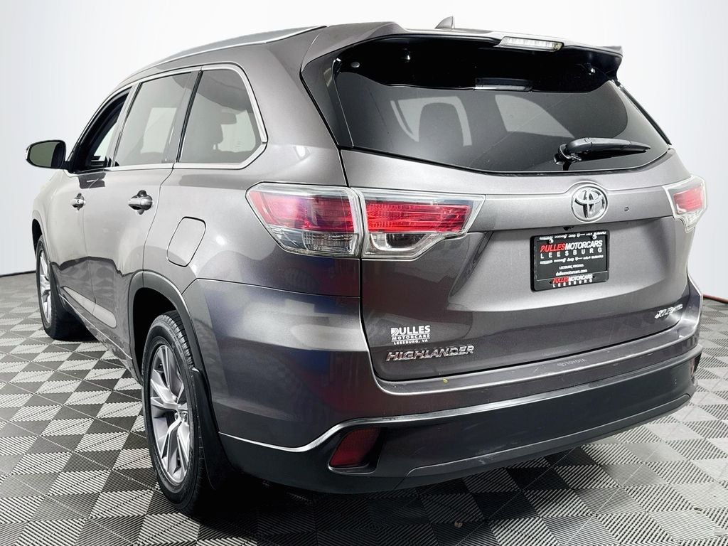 2015 Toyota Highlander XLE V6 AWD Preferred Owner's Portfolio