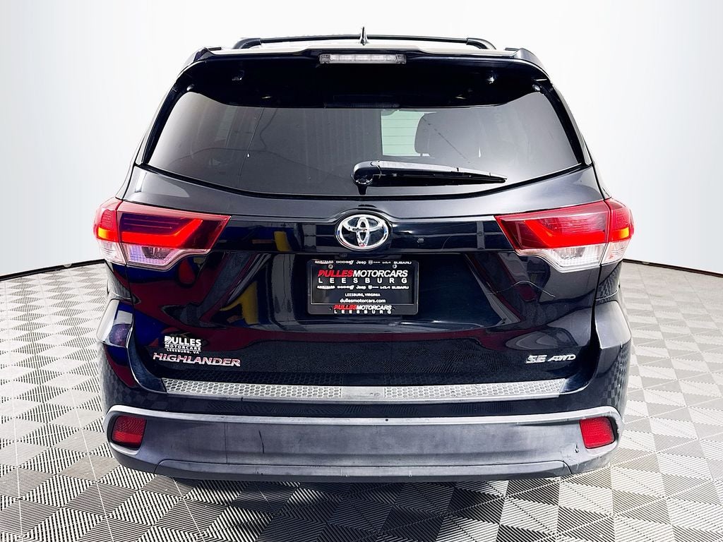 2019 Toyota Highlander SE