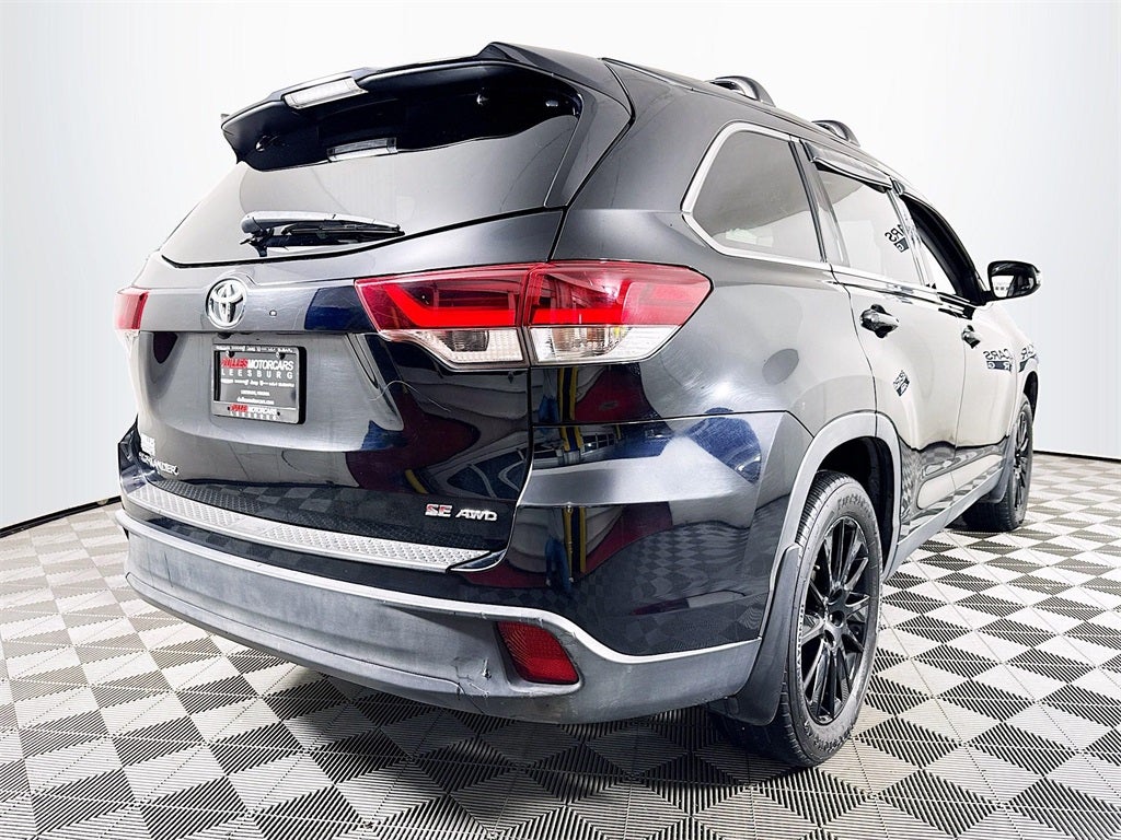 2019 Toyota Highlander SE