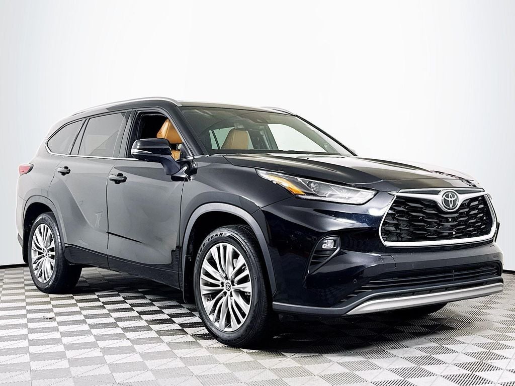 2023 Toyota Highlander Platinum