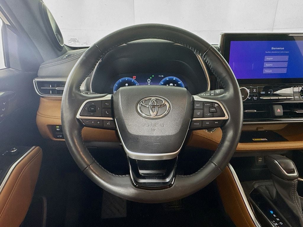 2023 Toyota Highlander Platinum