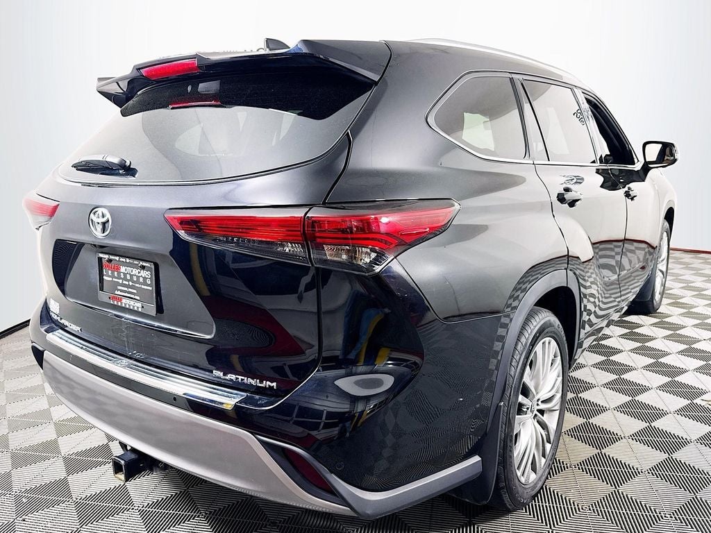 2023 Toyota Highlander Platinum