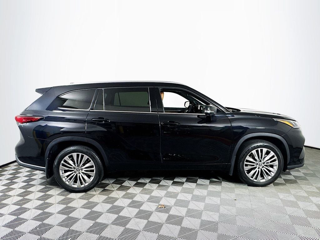 2023 Toyota Highlander Platinum